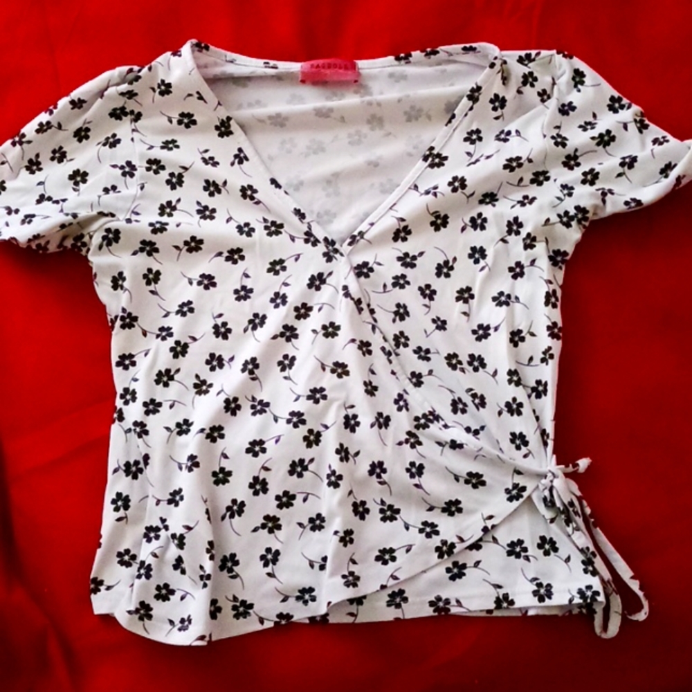 A small blouse white and a size small